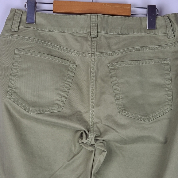 Chico's sage green women's flat front chino relaxed fit casual pants, Sz .5/US 6 - Picture 4 of 8